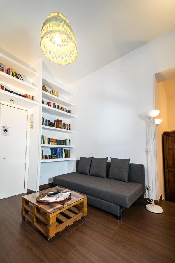 Singular Apartamento En Delicias By Bebalmy Madrid Buitenkant foto